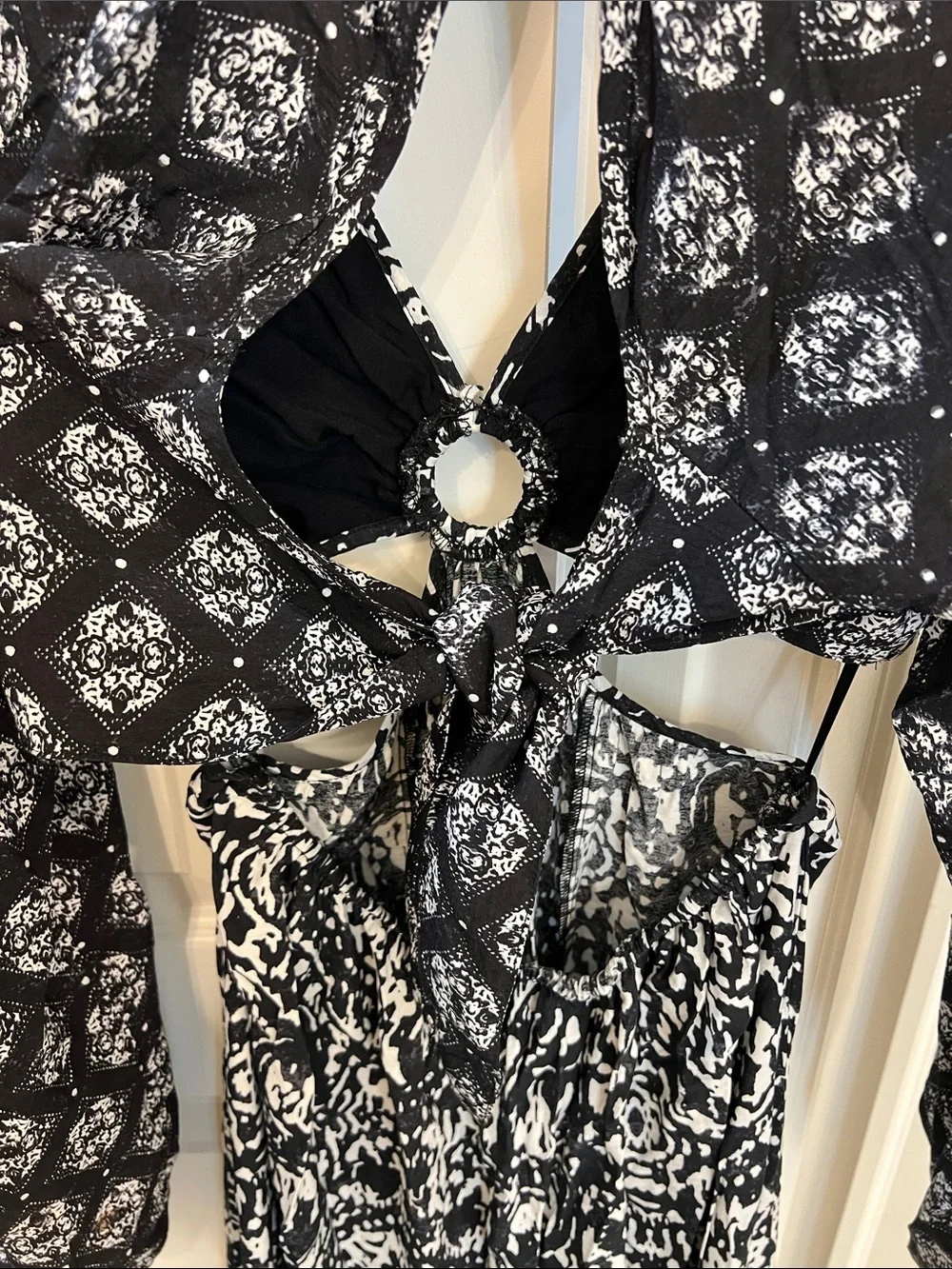 Abercrombie & Fitch Black & White Cutout Maxi Dress